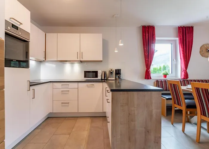 Ferdinand A * 莱奥冈